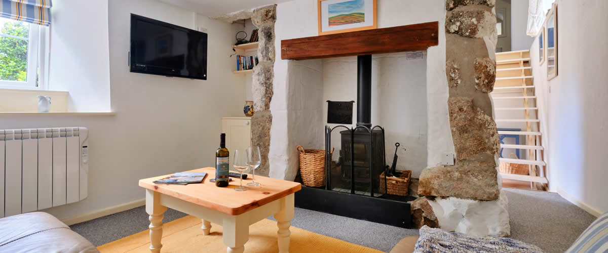 The lounge in Farm Cottage at Chypons Farm Self Catering Holiday Cottages St Ives Cornwall